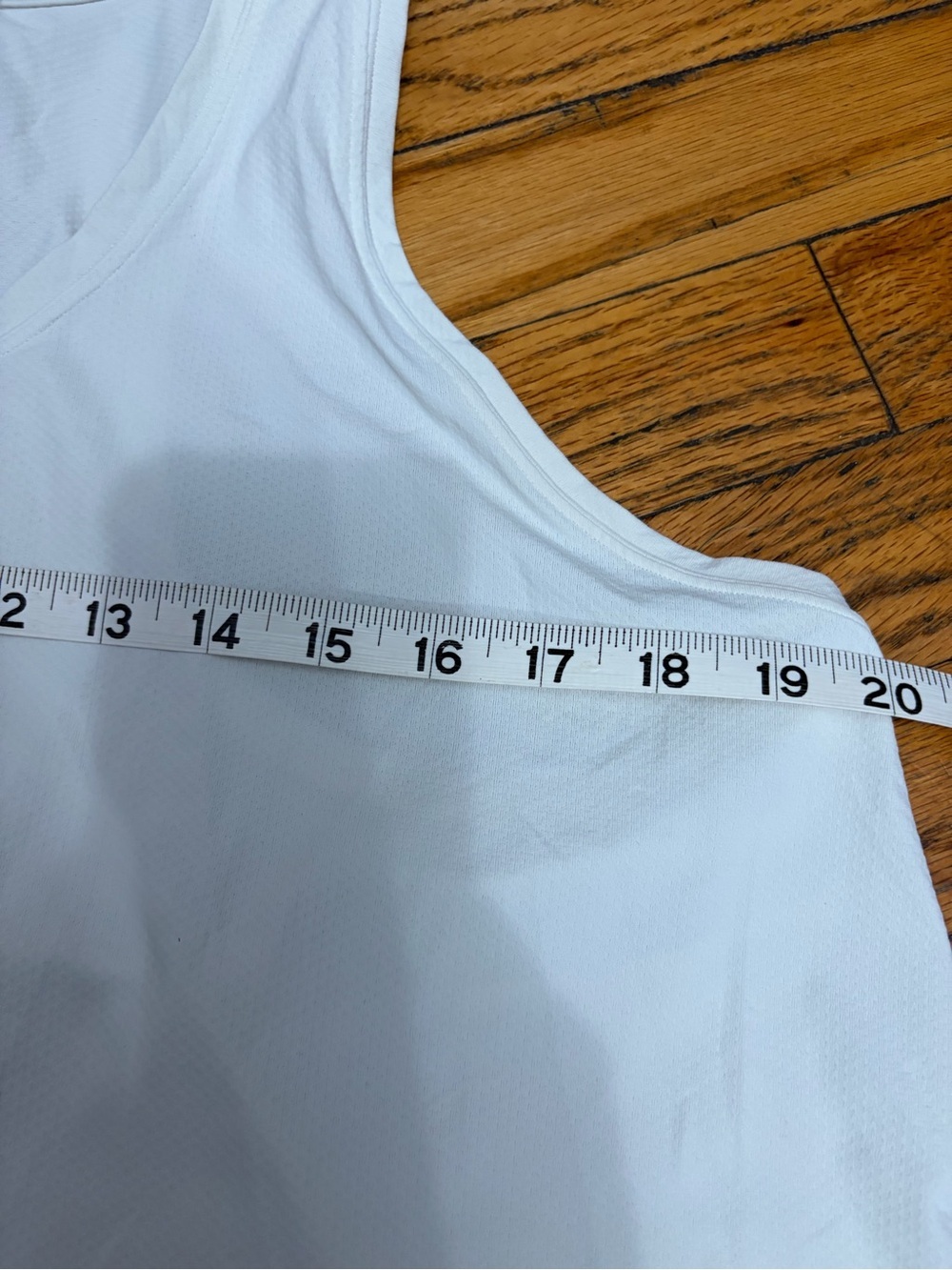 lululemon athletica Cream Scoop Neck Performance Tank - Picture 4 of 5